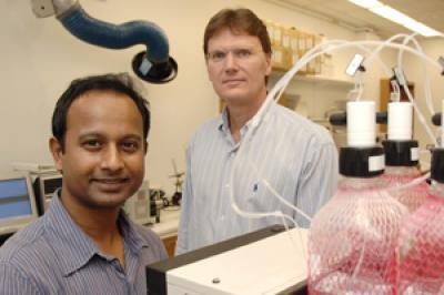 devanjan-sikder-thomas-kodadek