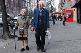 20101018-elderly-walking