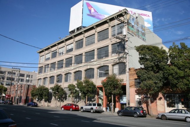 800px-Building_where_Twitter_HQ_is