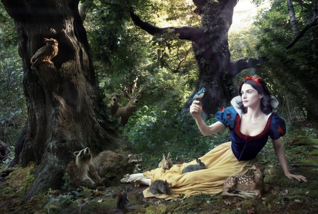 rachel-weisz-annie-leibovitz-1518744-600-404