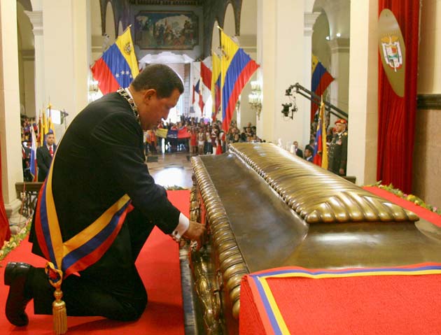 Chavez urna Simon Bolivar Panteon