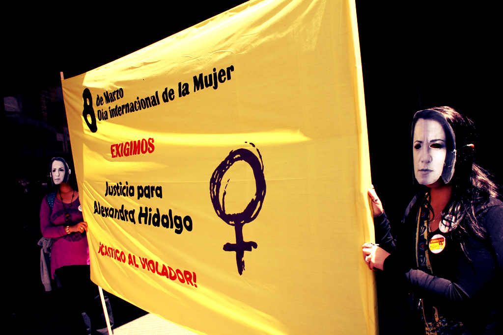 Activistas de Amnistía Internacional toman las calles en apoyo a las Mujeres