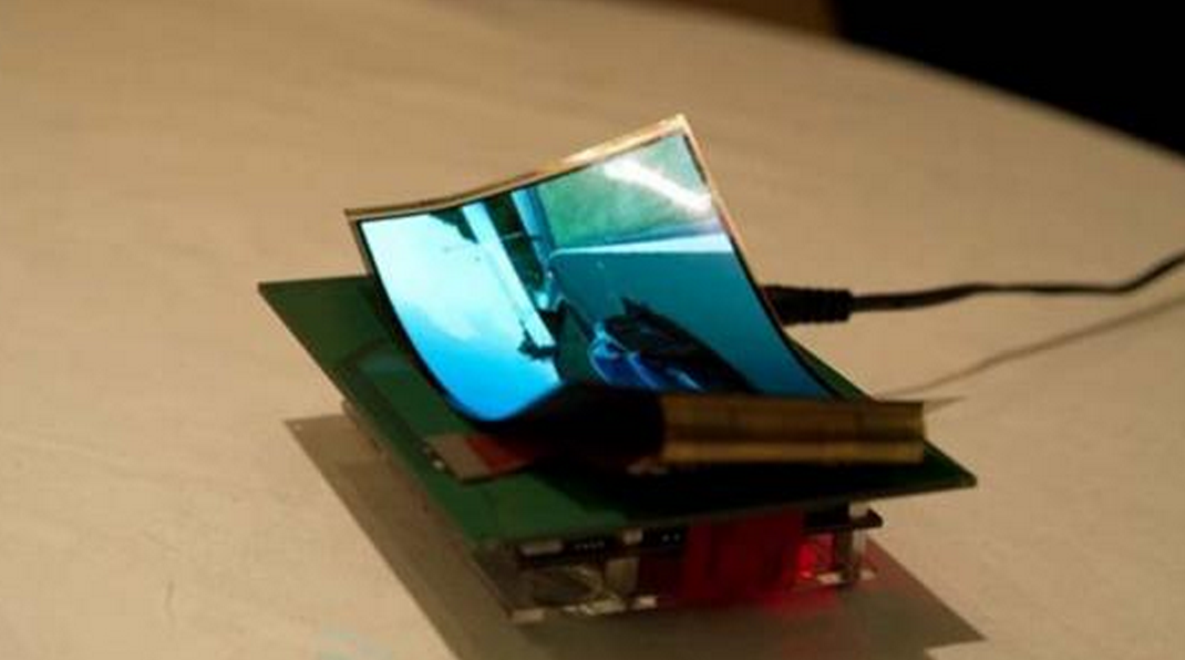 El primer teléfono con pantalla OLED flexible de LG saldrá finales del 2013