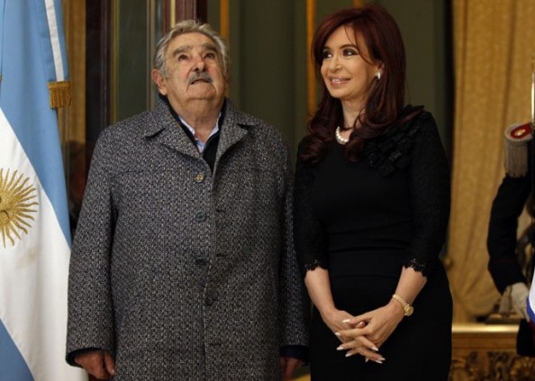 mujica-y-fernandez-negociaaran-por-trabas_228558