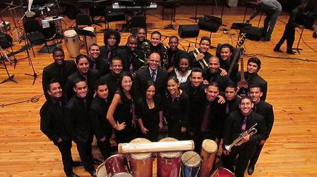 Orquesta-Afro-Venezolana-Sim-oacute-n-Bol-iacute-var-ofrece-concierto-en-Teatro-Chacao