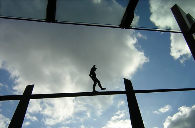 04. EL EQUILIBRISTA []