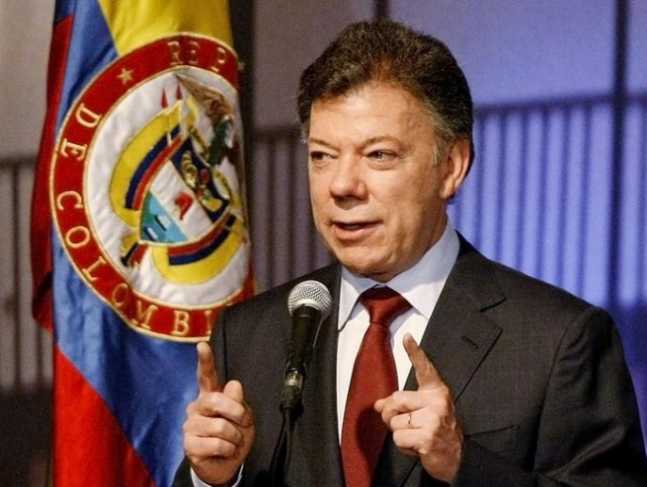 290-Juan-Manuel-Santos-discurso-e1333414411702-655x494