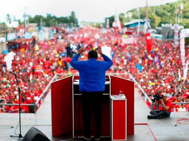Chavez+multitud