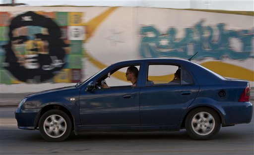 CUBA-VEHICULOS COSTOSOS