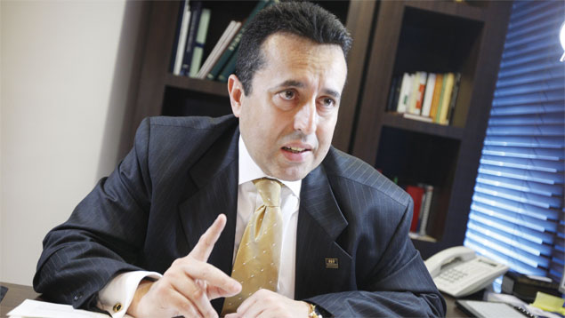 RobertoLeónParili