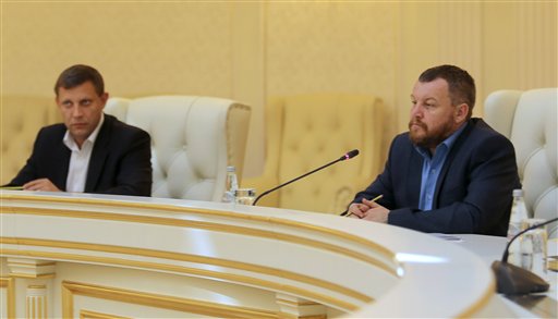 Ucrania y rebeldes anuncian firma de una tregua