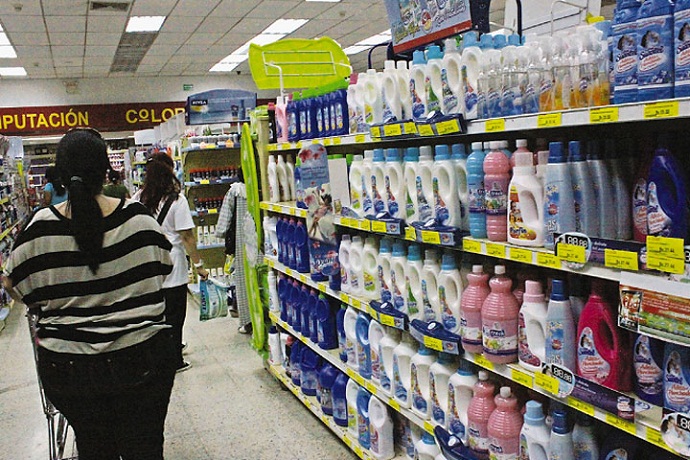 Detergentes, cloro y lavaplatos también aumentaron sus precios