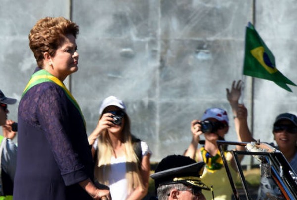 Exdirector de Petrobras acusa a varios representantes del gobierno brasilero de corrupción