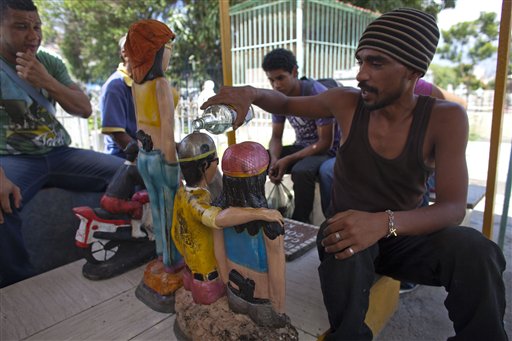 VENEZUELA-SANTOS MALANDROS Y SANTERIA