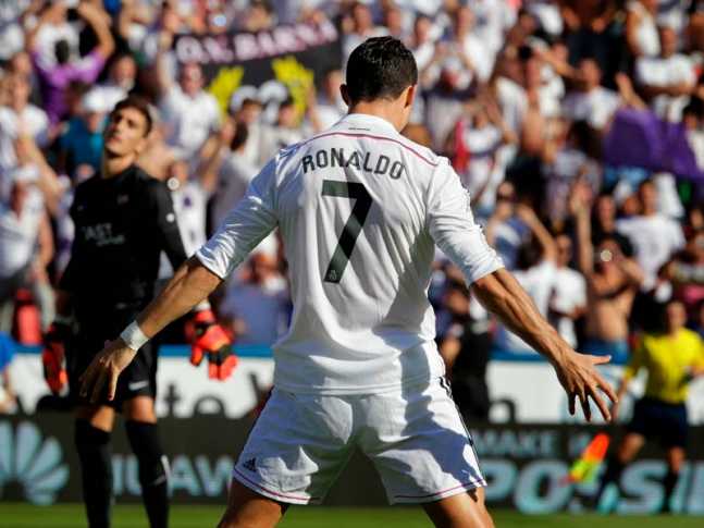 Cristiano Ronaldo Free Kick 4