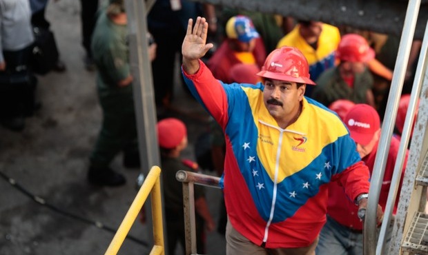 Venezuela y Ecuador afinan propuesta para defender precio del crudo
