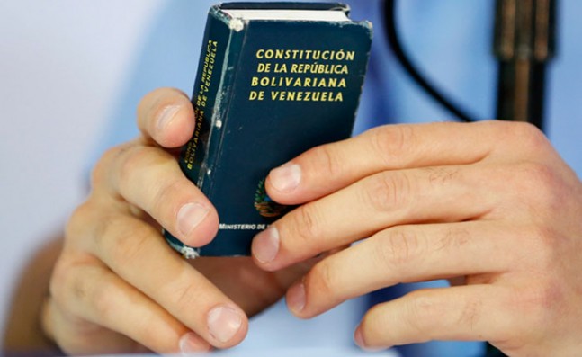 Constitución