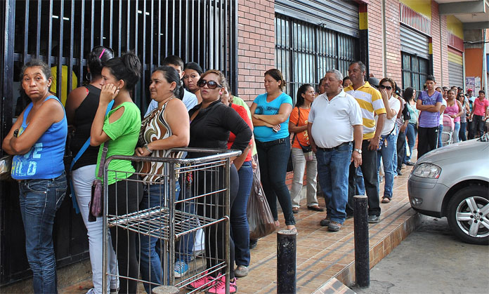 Las causas de las colas por José Guerra