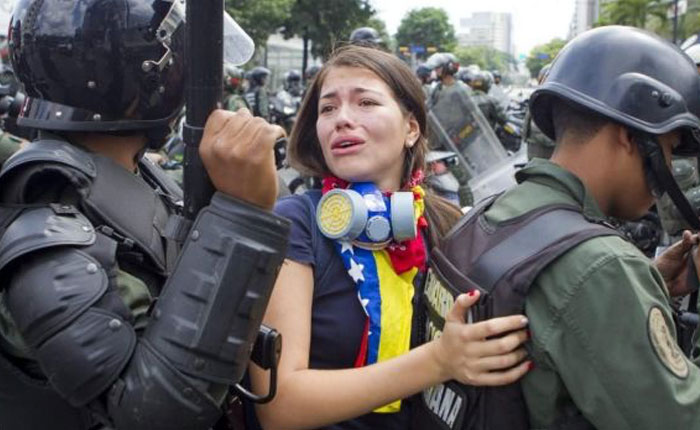 28 ONG denuncian hostigamiento contra defensores de DD HH en Venezuela
