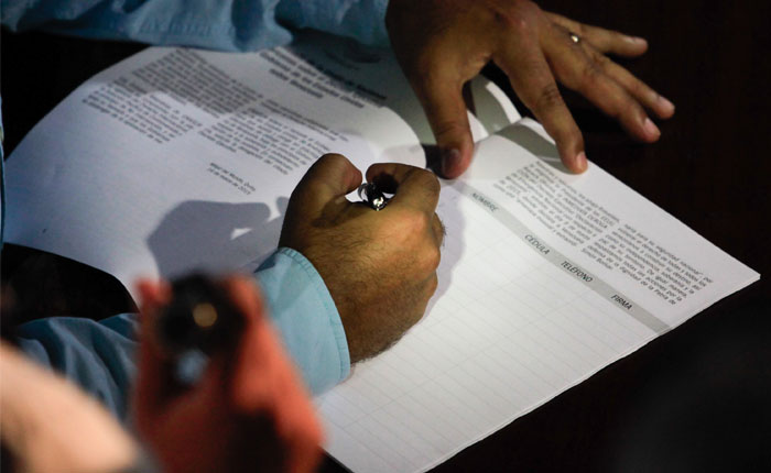 Ideas para recoger firmas por Brian Fincheltub