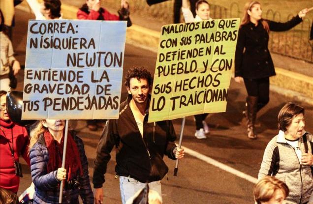 Correa amenaza con expulsar a “venezolanos reaccionarios” de Ecuador