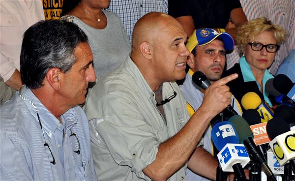 Oposición organizará acciones de calle como reclamo a inhabilitaciones