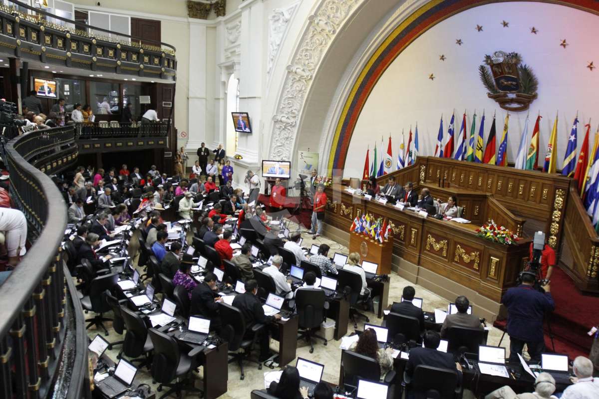 Oposición necesita ganar 84% de los diputados en 5 estados para dominar la AN
