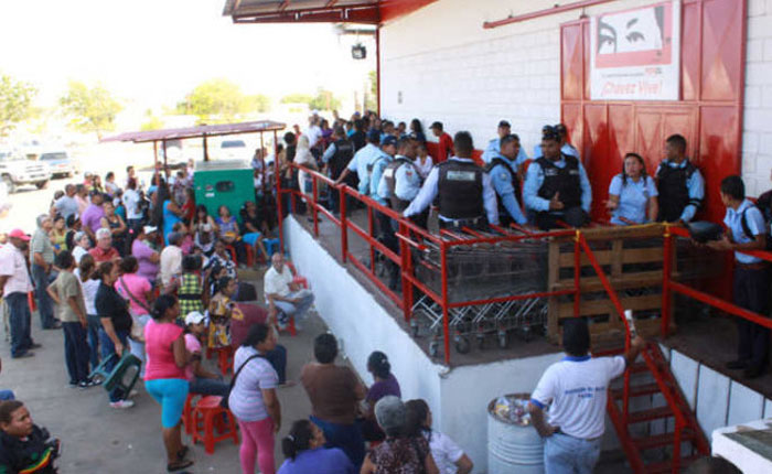 Ministerio Público acusó a seis empleados de Pdval por desvío de tres toneladas de pollo en Vargas