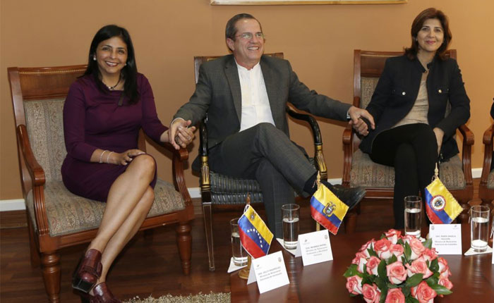 Habría nueva reunión de cancilleres antes de encuentro Santos-Maduro