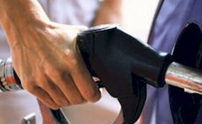 Instalarán gasolineras con precio internacional en la frontera con Colombia