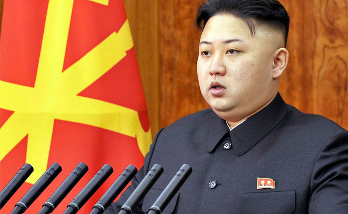 Kim Jong-un exclama ante las masas que está listo para la guerra con EEUU