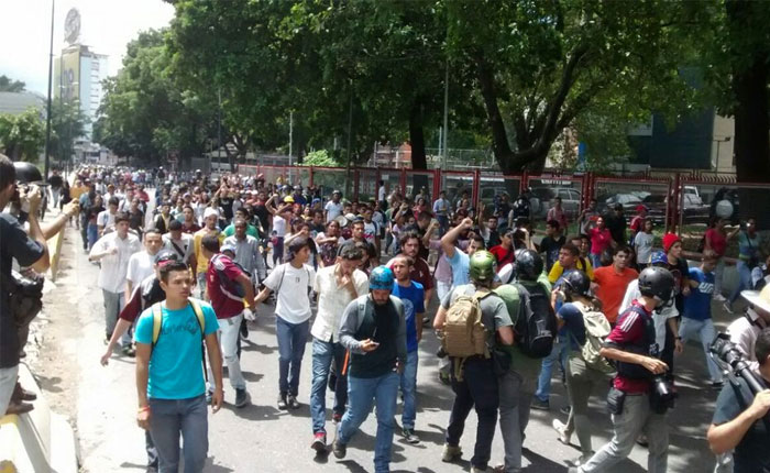 PNB y GNB impidieron que marcha estudiantil llegara al CNE