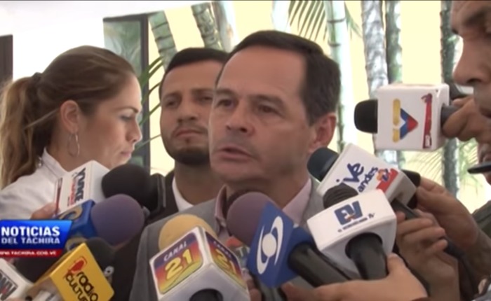 Vielma Mora: Se instalarán equipos electrónicos en la frontera para el control migratorio