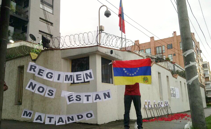 Consulado Venezuela Colombia protesta