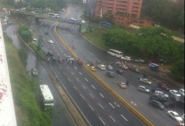 Caracas y otras ciudades se sumaron este #2May al #TrancazoContraElGolpe