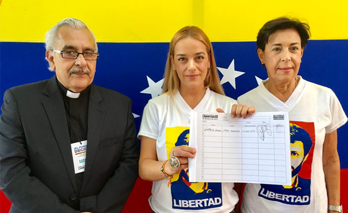 Leopoldo López participó en la consulta popular este #16Jul