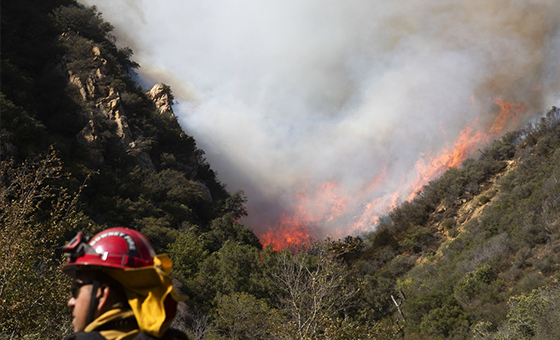 Incendio forestal en norte de California aumenta y contabiliza 29 muertos