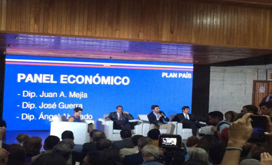 Juan Guaidó presentó «Plan País» en la UCV