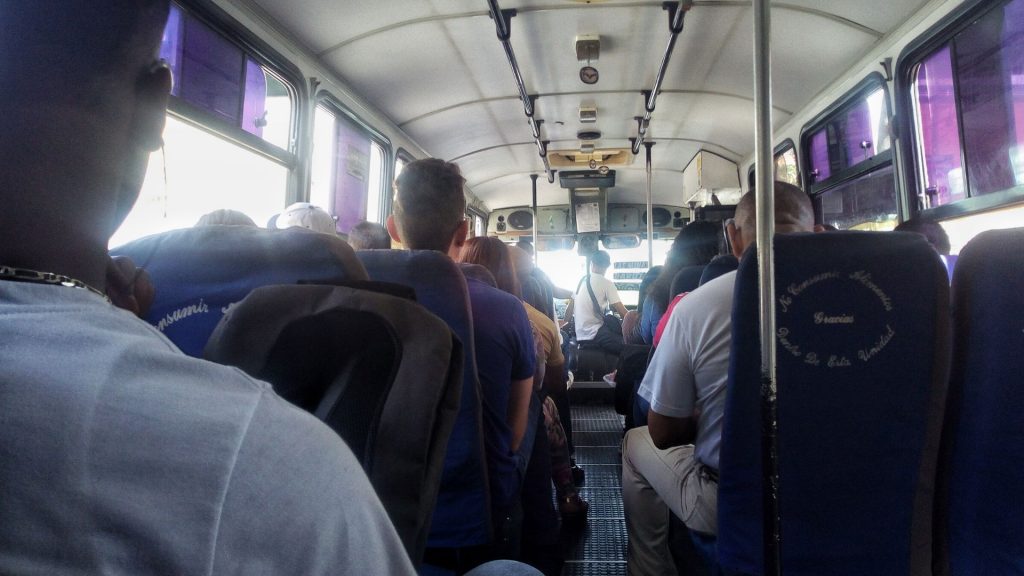 Choferes de Las Minas de Baruta alertan sobre robos y secuestros de autobuses