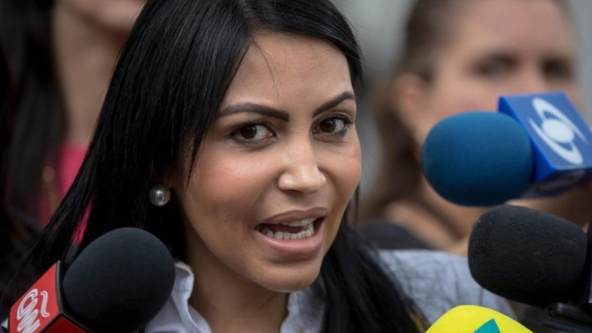 Delsa Solórzano denunció persecución en su contra durante gira por el país