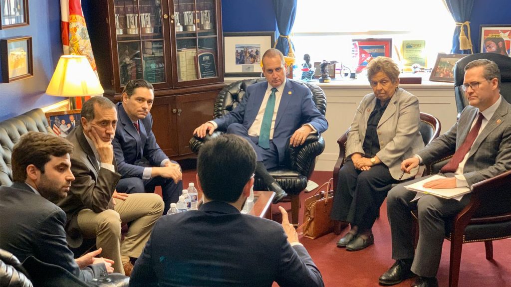 Embajada venezolana en EE.UU. y parlamentarios de AN sostuvieron encuentro con Congreso estadounidense