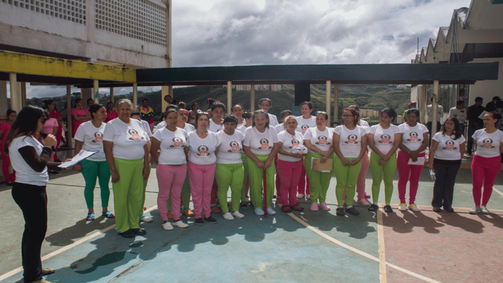 Sin comida y sin agua están mujeres recluidas en el INOF de Los Teques