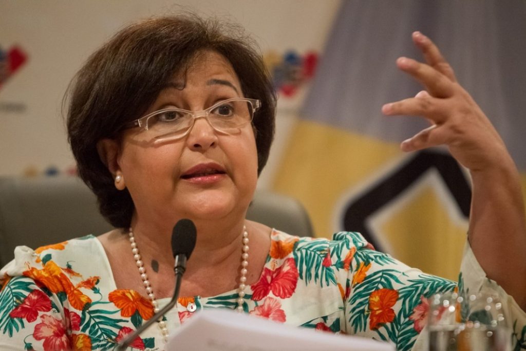 Tibisay Lucena pedirá una investigación profunda sobre incendio en galpones del CNE