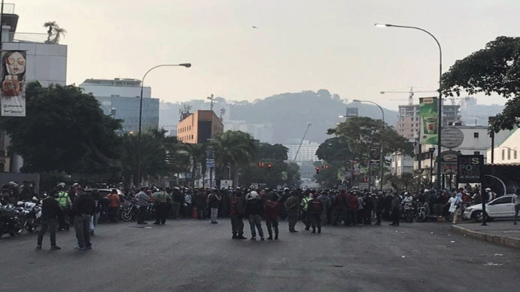 Protestas por gasolina y agua se saltaron la cuarentena en el jueves santo