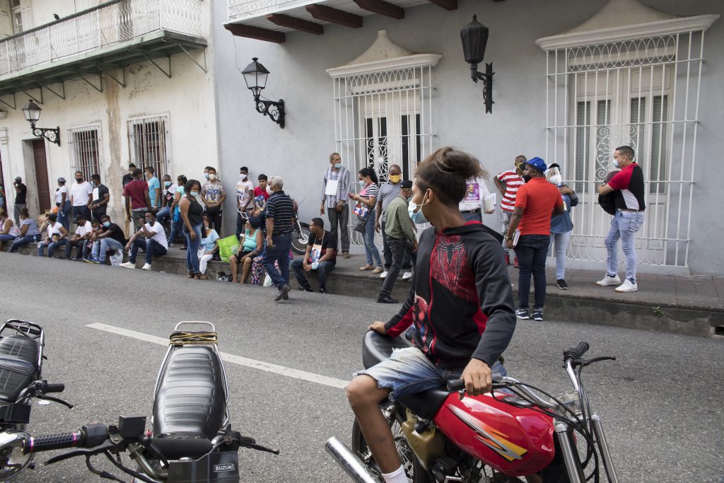 República Dominicana amplía facilidades a venezolanos indocumentados para regularse