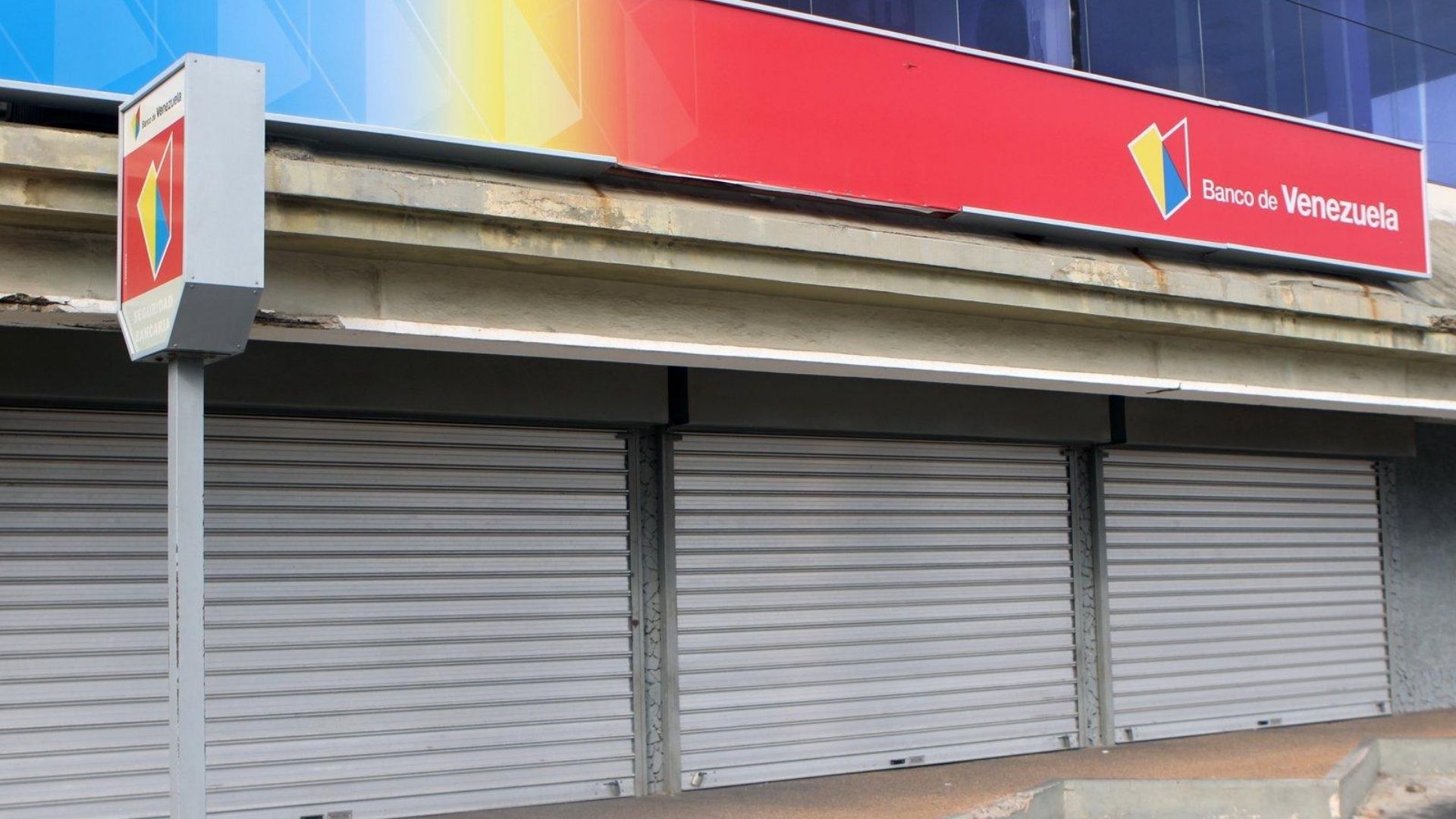 Agencias bancarias semana