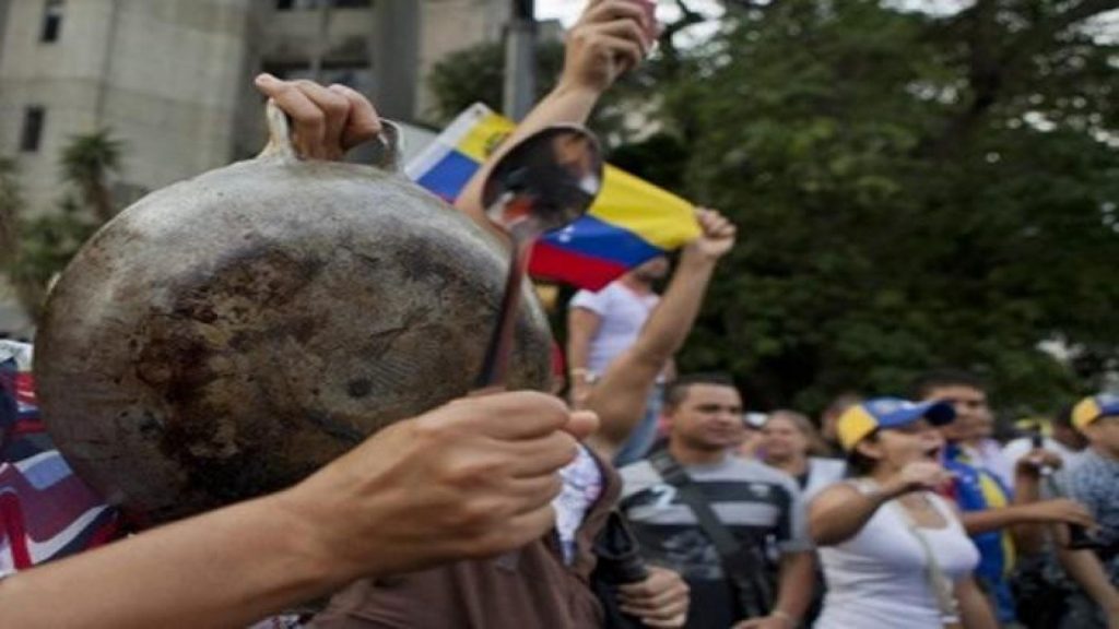 Reportan cacerolazo en Caracas y en el interior del país este #28Sep