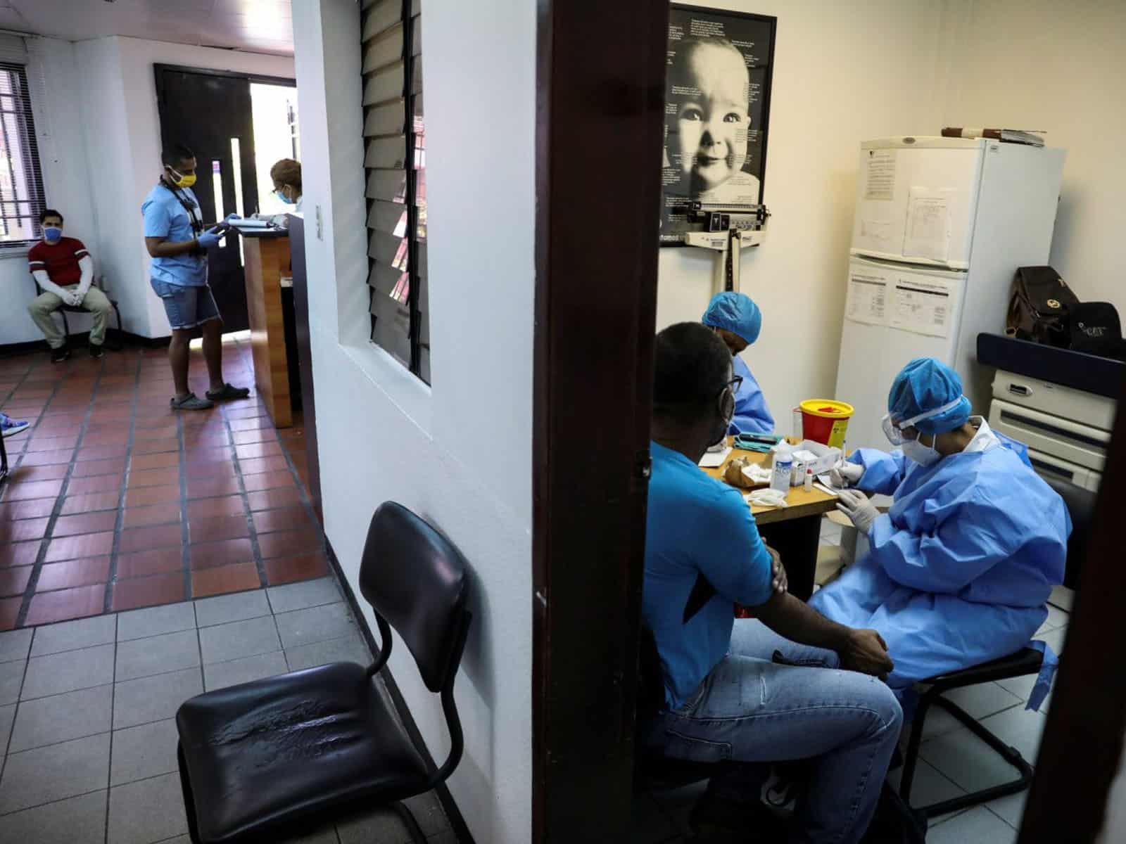 trabajadores de la salud