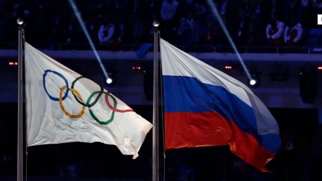 Tribunal de Arbitraje Deportivo prohíbe a Rusia emplear su bandera y su himno hasta 2022