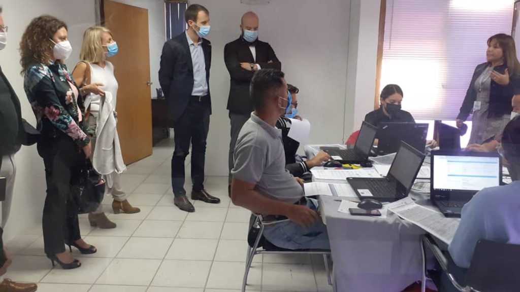 Misión técnica de la UE visita oficina del CNE en Aragua